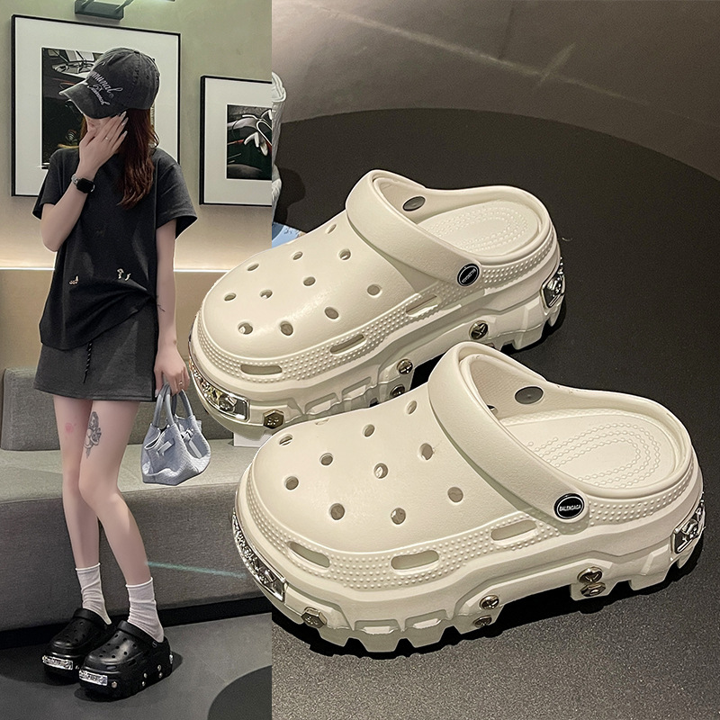 New Paris EVA hole shoes punk  - مراجعة Street Fashion In Paris وسعره