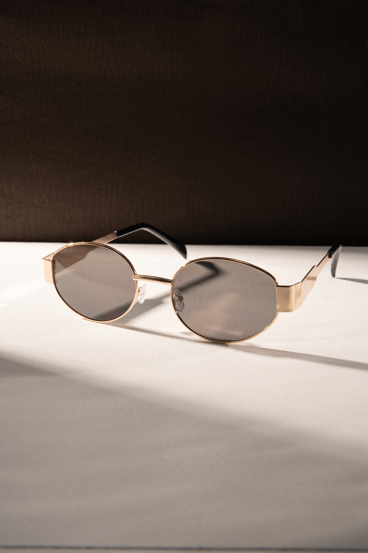 **1Pair Unisex Retro Oval Meta - مراجعة Street Fashion Luxury وسعره