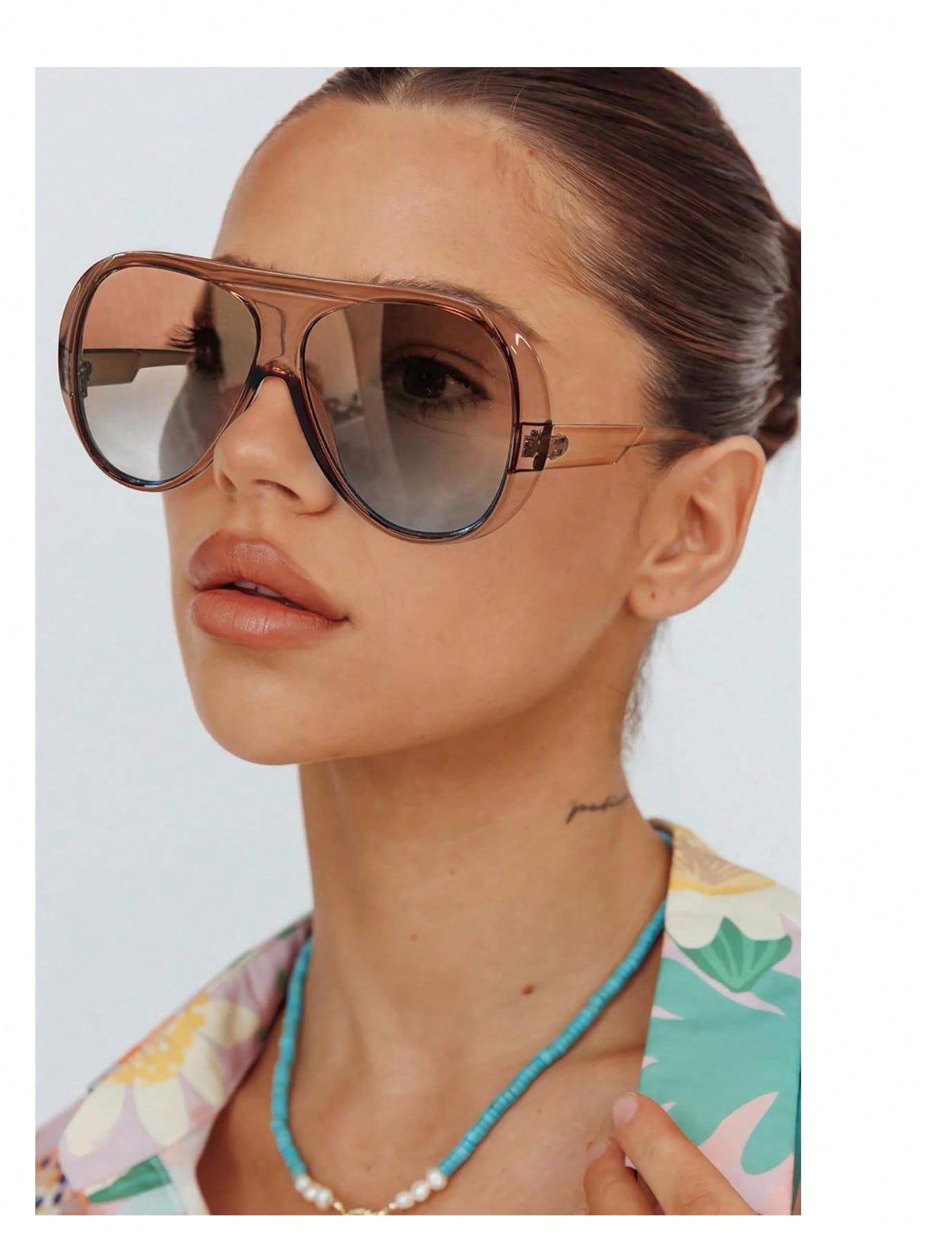 1PC Vintage Oversized Square F - مراجعة Street Fashion Luxury وسعره