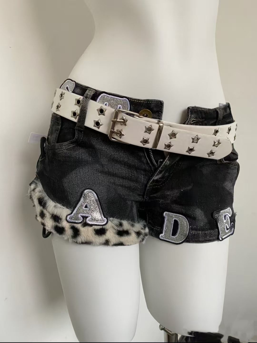 Y2k Embroidered Patch Denim Sh - مراجعة Street Fashion Denim وسعره