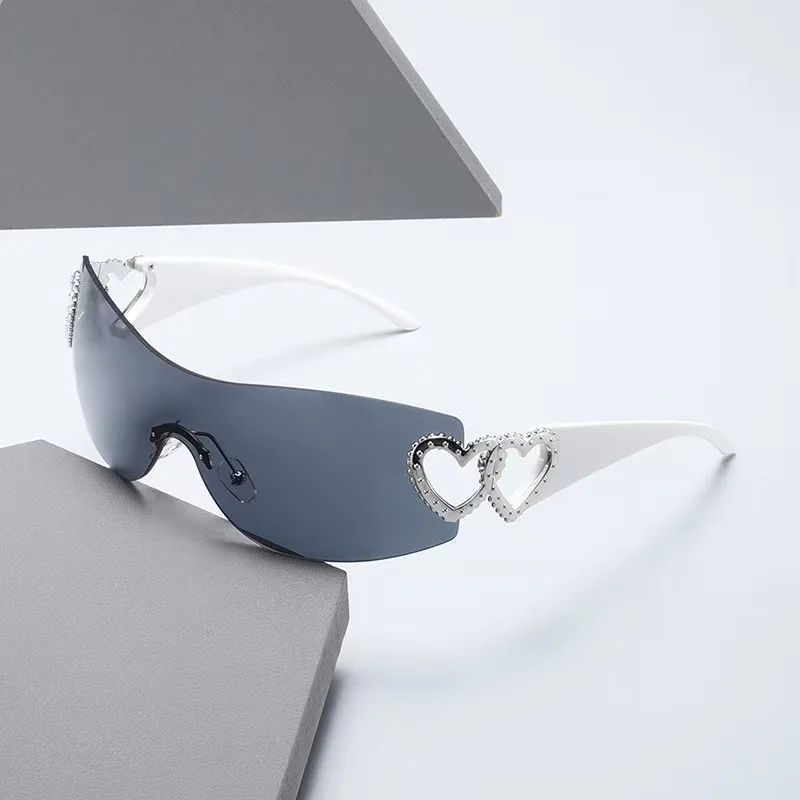 New Women's Fashion Photograph - مراجعة Street Fashion Glasses وسعره