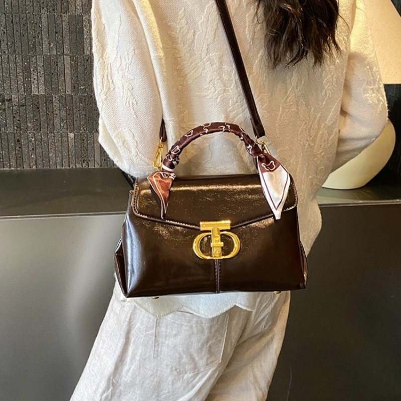 Solid Color Diaper Bag Letter  - مراجعة Street Fashion In Paris وسعره